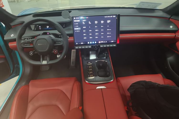 Used Xiaomi Auto SU7 2024 Four-Wheel Drive Ultra-Long Range Advanced Intelligent Driving Max Edition Center Console