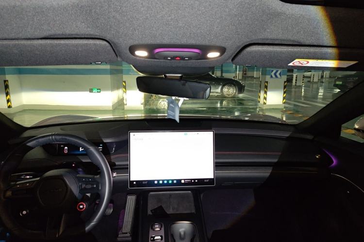 Used Xiaomi Auto SU7 2024 Rear-Drive Long-Range Intelligent Driving Version Center Console