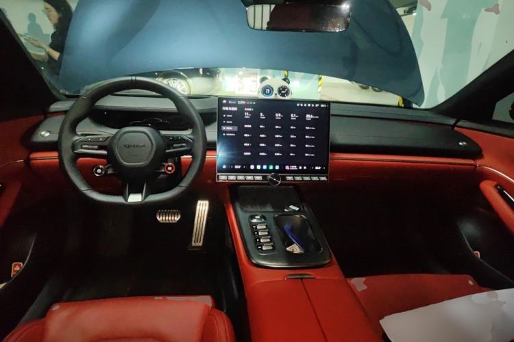 Used Xiaomi Auto SU7 2024 Four-Wheel Drive Ultra-Long Range Advanced Intelligent Driving Max Edition Center Console