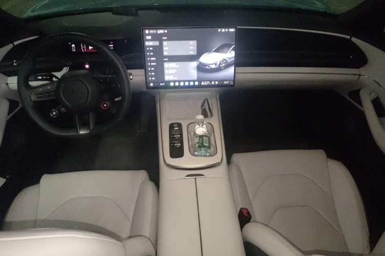 Used Xiaomi Auto SU7 2024 Rear-Drive Long-Range Intelligent Driving Version Center Console