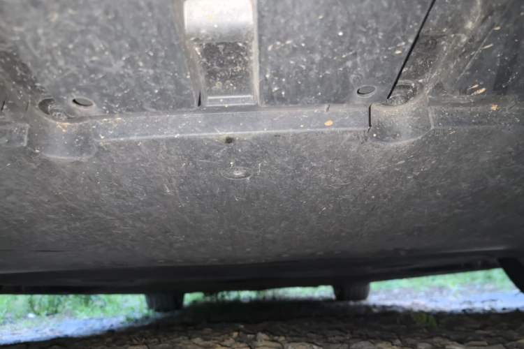 Used Xiaomi Auto SU7 2024 Four-Wheel Drive Ultra-Long Range Advanced Intelligent Driving Max Edition Chassis Front