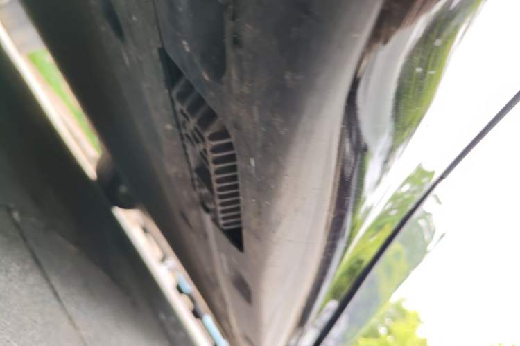 Used Xiaomi Auto SU7 2024 Four-Wheel Drive Ultra-Long Range Advanced Intelligent Driving Max Edition Chassis Front Left