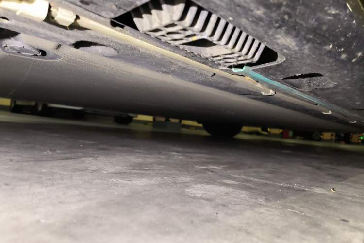 Used Xiaomi Auto SU7 2024 Four-Wheel Drive Ultra-Long Range Advanced Intelligent Driving Max Edition Chassis Front Left
