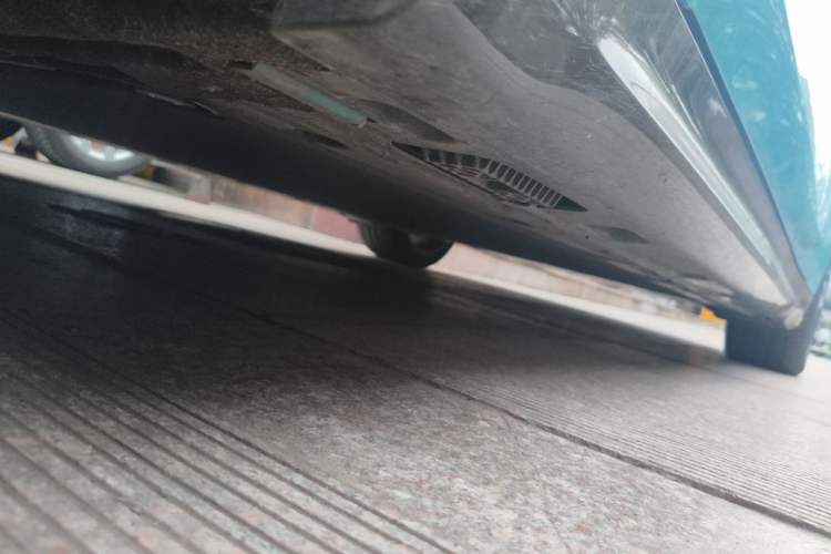 Used Xiaomi Auto SU7 2024 Four-Wheel-Drive Max Founder's Edition Chassis Front Left