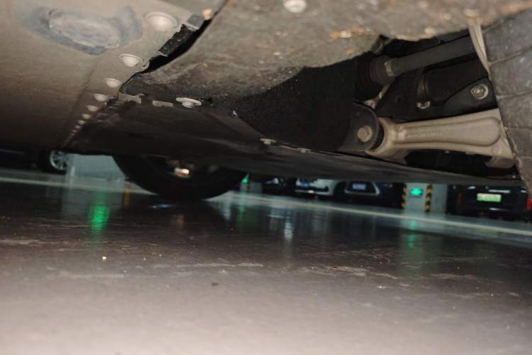 Used Xiaomi Auto SU7 2024 Four-Wheel-Drive Max Founder's Edition Chassis Front Right