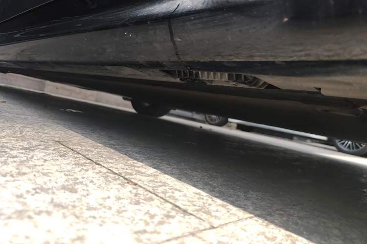 Used Xiaomi Auto SU7 2024 Four-Wheel Drive Ultra-Long Range Advanced Intelligent Driving Max Edition Chassis Front Right