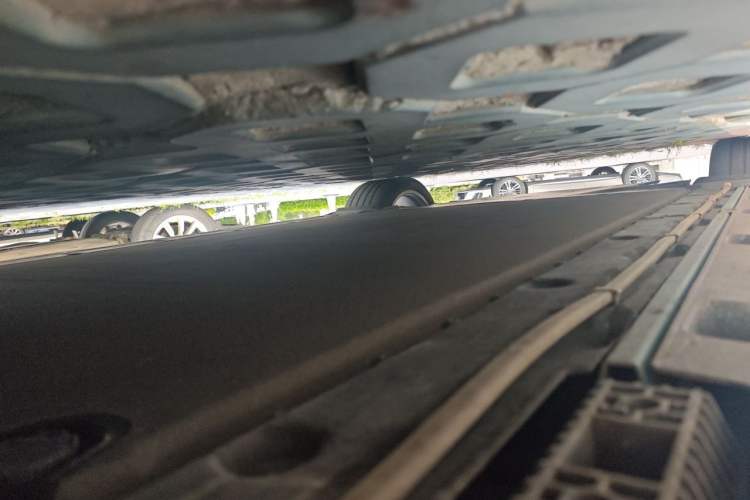 Used Xiaomi Auto SU7 2024 Four-Wheel-Drive Max Founder's Edition Chassis Front Right