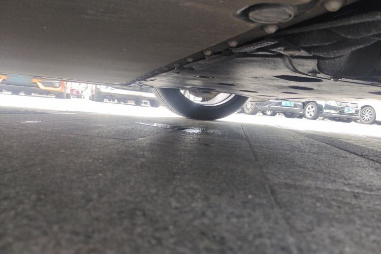 Used Xiaomi Auto SU7 2024 Rear-Drive Long-Range Intelligent Driving Version Chassis Front Right