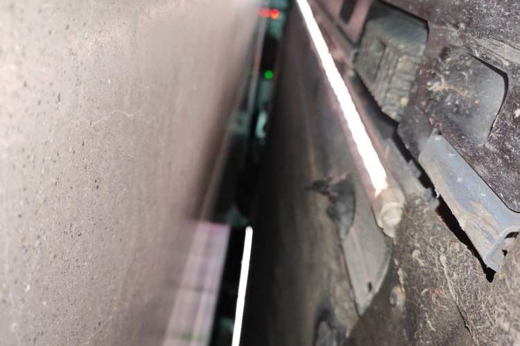 Used Xiaomi Auto SU7 2024 Four-Wheel Drive Ultra-Long Range Advanced Intelligent Driving Max Edition Chassis Front Right