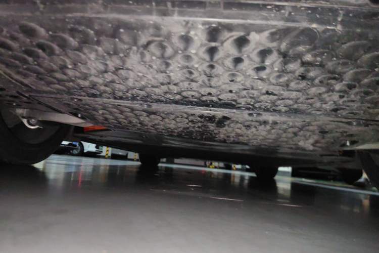 Used Xiaomi Auto SU7 2024 Four-Wheel Drive Ultra-Long Range Advanced Intelligent Driving Max Edition Chassis Rear