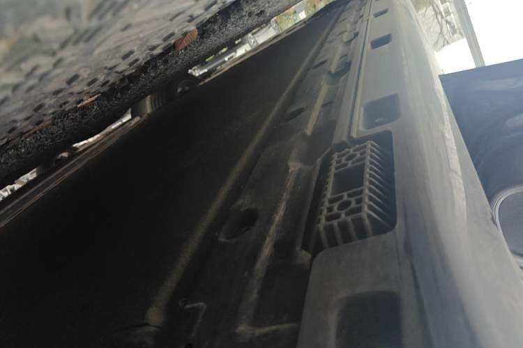 Used Xiaomi Auto SU7 2024 Four-Wheel Drive Ultra-Long Range Advanced Intelligent Driving Max Edition Chassis Rear Left