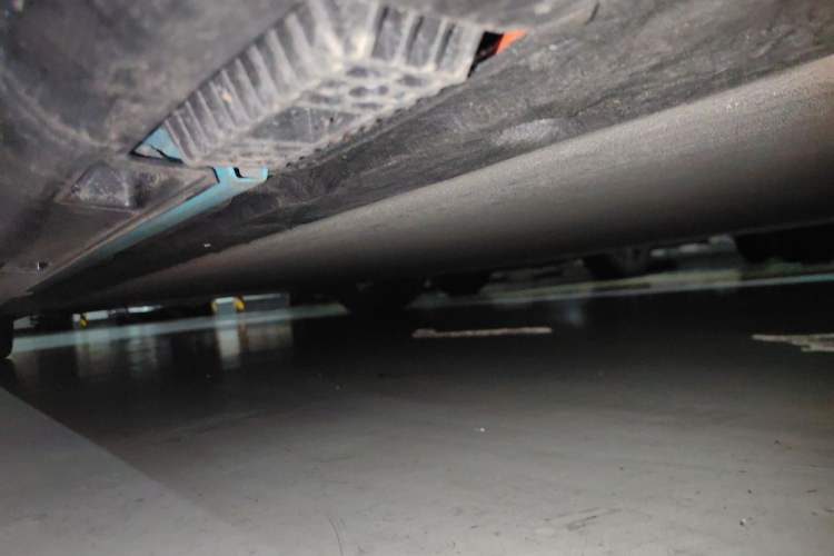 Used Xiaomi Auto SU7 2024 Four-Wheel Drive Ultra-Long Range Advanced Intelligent Driving Max Edition Chassis Rear Left