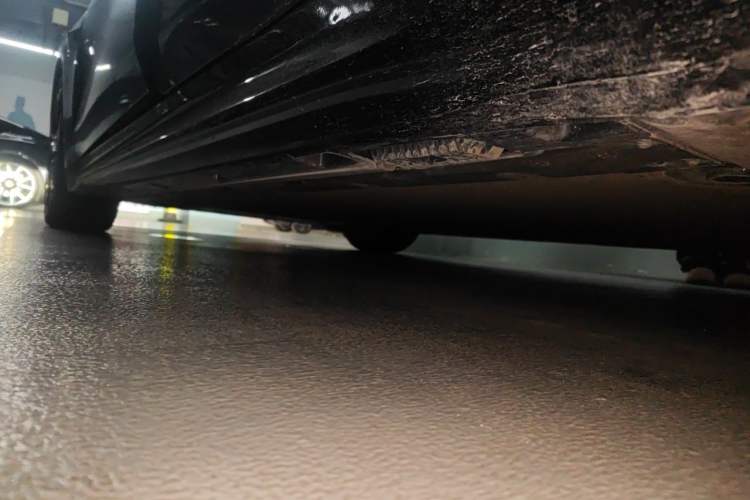 Used Xiaomi Auto SU7 2024 Four-Wheel Drive Ultra-Long Range Advanced Intelligent Driving Max Edition Chassis Rear Left
