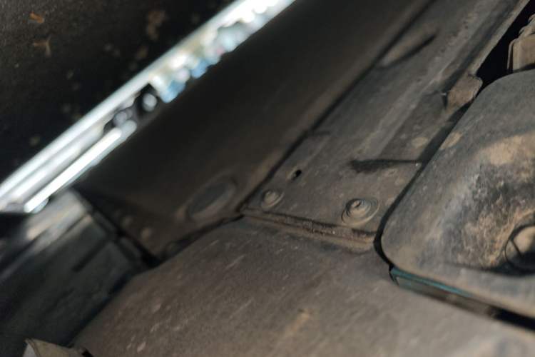 Used Xiaomi Auto SU7 2024 Rear-Drive Ultra-Long Range Advanced Pro-Level Intelligent Driving Version Chassis Rear Right