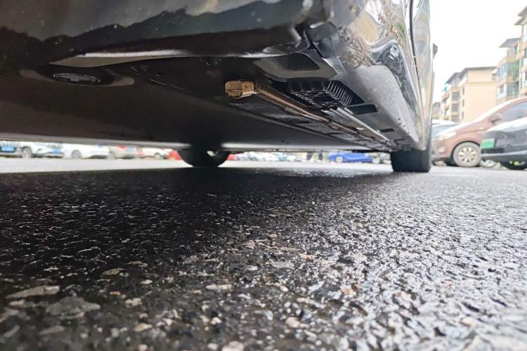 Used Xiaomi Auto SU7 2024 Four-Wheel-Drive Max Founder's Edition Chassis Rear Right