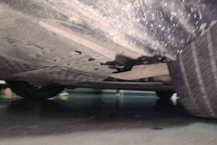 Used Xiaomi Auto SU7 2024 Rear-Drive Long-Range Intelligent Driving Version Chassis Rear Right