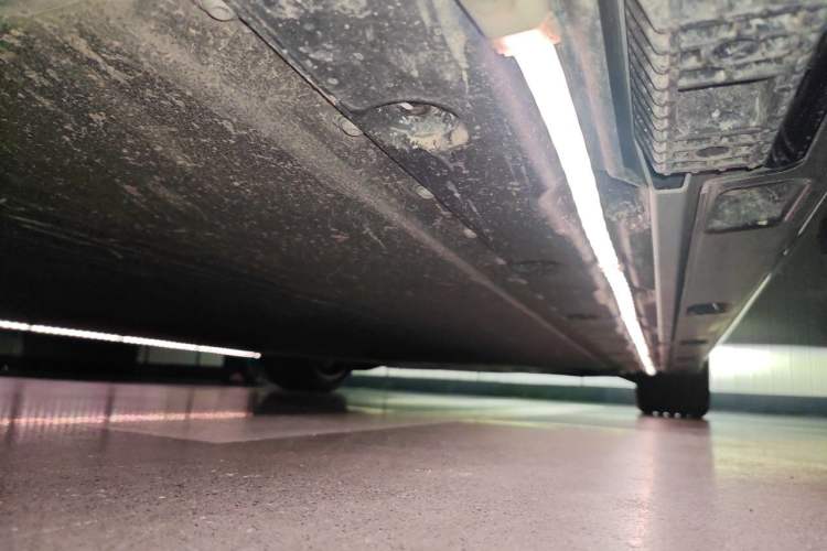 Used Xiaomi Auto SU7 2024 Four-Wheel Drive Ultra-Long Range Advanced Intelligent Driving Max Edition Chassis Rear Right