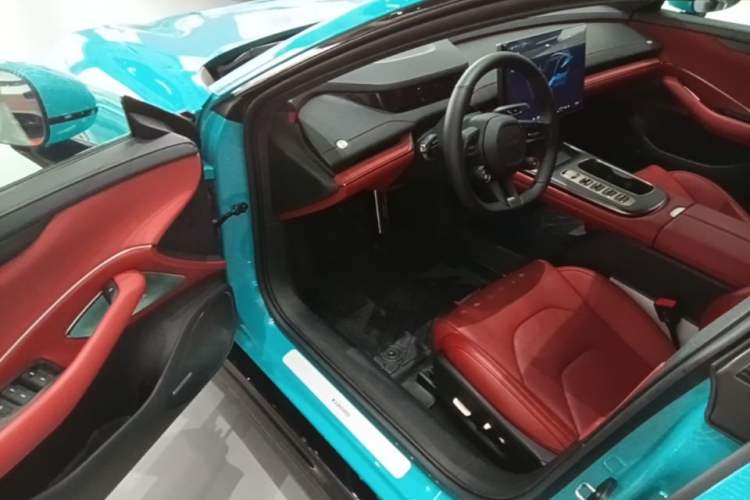 Used Xiaomi Auto SU7 2024 Rear-Drive Ultra-Long Range Advanced Pro-Level Intelligent Driving Version Driver Seat