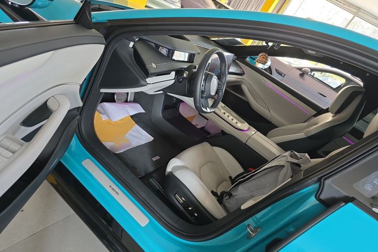 Used Xiaomi Auto SU7 2024 Four-Wheel Drive Ultra-Long Range Advanced Intelligent Driving Max Edition Driver Seat
