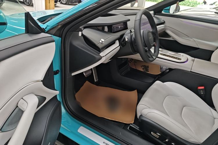 Used Xiaomi Auto SU7 2024 Four-Wheel Drive Ultra-Long Range Advanced Intelligent Driving Max Edition Driver Seat