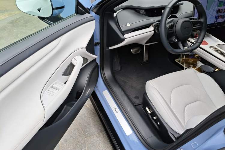 Used Xiaomi Auto SU7 2024 Four-Wheel Drive Ultra-Long Range Advanced Intelligent Driving Max Edition Driver Seat