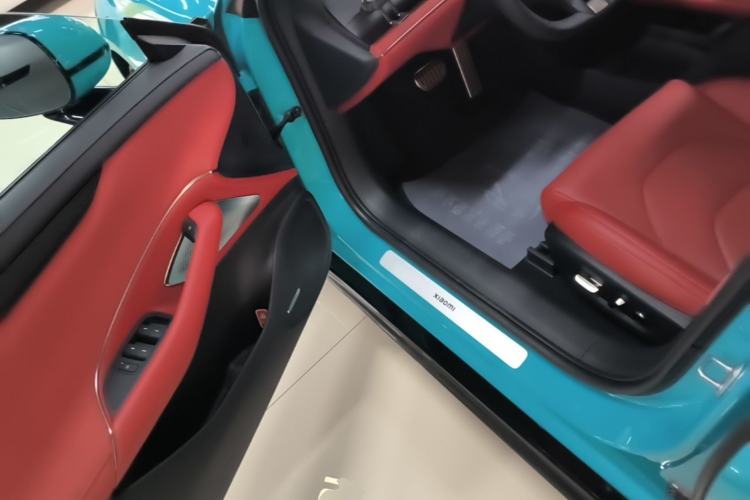 Used Xiaomi Auto SU7 2024 Four-Wheel Drive Ultra-Long Range Advanced Intelligent Driving Max Edition Driver Seat