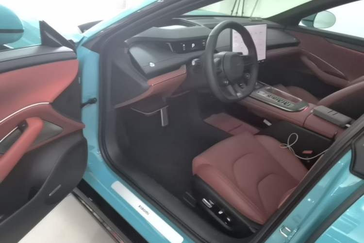 Used Xiaomi Auto SU7 2024 Four-Wheel Drive Ultra-Long Range Advanced Intelligent Driving Max Edition Driver Seat