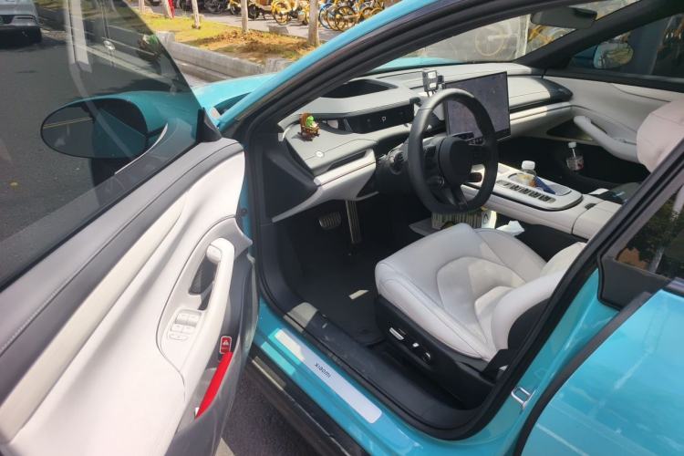 Used Xiaomi Auto SU7 2024 Four-Wheel Drive Ultra-Long Range Advanced Intelligent Driving Max Edition Driver Seat