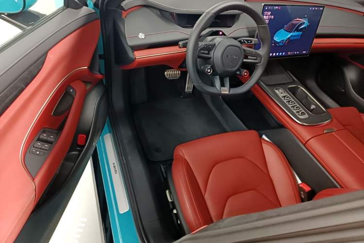 Used Xiaomi Auto SU7 2024 Four-Wheel Drive Ultra-Long Range Advanced Intelligent Driving Max Edition Driver Seat