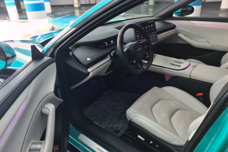 Used Xiaomi Auto SU7 2024 Rear-Drive Long-Range Intelligent Driving Version Driver Seat