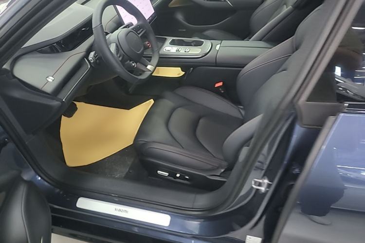 Used Xiaomi Auto SU7 2024 Rear-Drive Long-Range Intelligent Driving Version Driver Seat