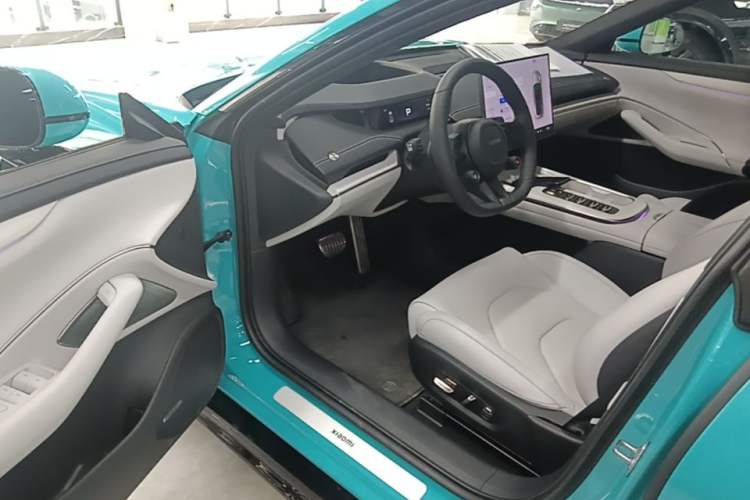 Used Xiaomi Auto SU7 2024 Four-Wheel Drive Ultra-Long Range Advanced Intelligent Driving Max Edition Driver Seat