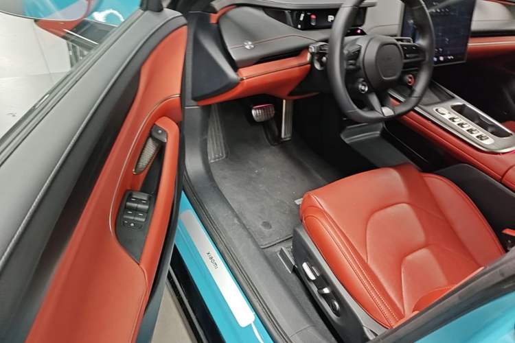 Used Xiaomi Auto SU7 2024 Four-Wheel Drive Ultra-Long Range Advanced Intelligent Driving Max Edition Driver Seat