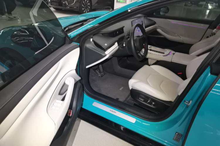 Used Xiaomi Auto SU7 2024 Rear-Drive Long-Range Intelligent Driving Version Driver Seat