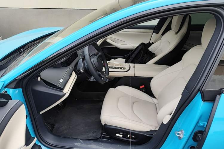 Used Xiaomi Auto SU7 2024 Four-Wheel Drive Ultra-Long Range Advanced Intelligent Driving Max Edition Driver Seat