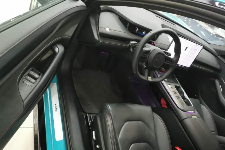 Used Xiaomi Auto SU7 2024 Rear-Drive Long-Range Intelligent Driving Version Driver Seat