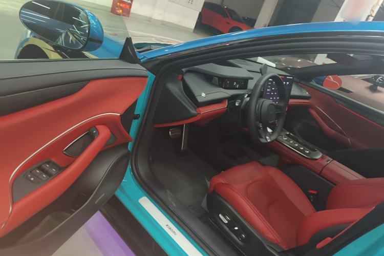 Used Xiaomi Auto SU7 2024 Four-Wheel Drive Ultra-Long Range Advanced Intelligent Driving Max Edition Driver Seat