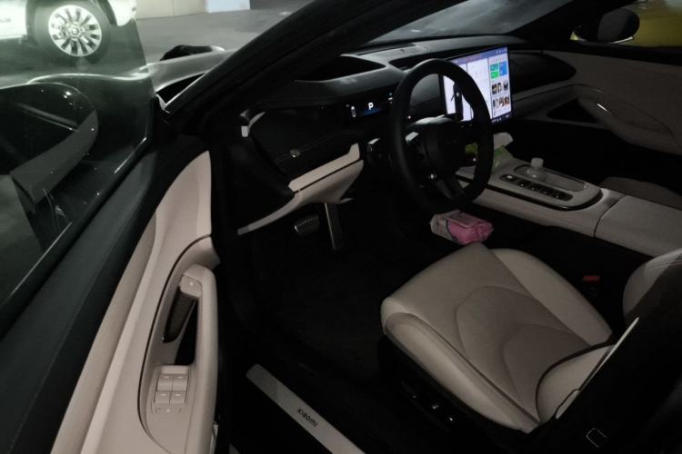 Used Xiaomi Auto SU7 2024 Four-Wheel Drive Ultra-Long Range Advanced Intelligent Driving Max Edition Driver Seat