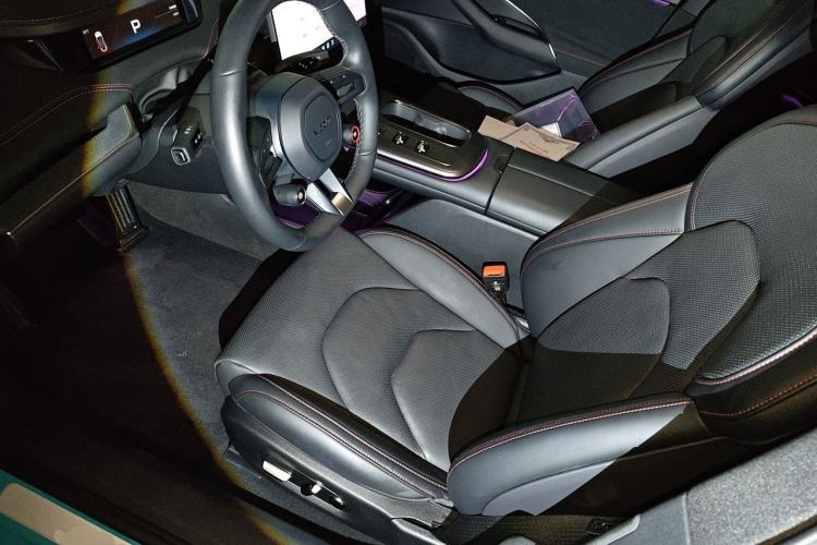 Used Xiaomi Auto SU7 2024 Rear-Drive Long-Range Intelligent Driving Version Driver Seat