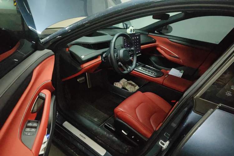 Used Xiaomi Auto SU7 2024 Four-Wheel Drive Ultra-Long Range Advanced Intelligent Driving Max Edition Driver Seat