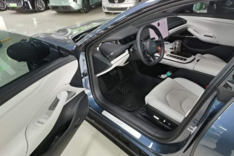 Used Xiaomi Auto SU7 2024 Rear-Drive Ultra-Long Range Advanced Pro-Level Intelligent Driving Version Driver Seat