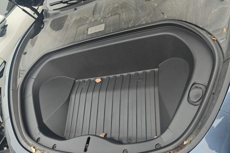 Used Xiaomi Auto SU7 2024 Four-Wheel Drive Ultra-Long Range Advanced Intelligent Driving Max Edition Engine Bay