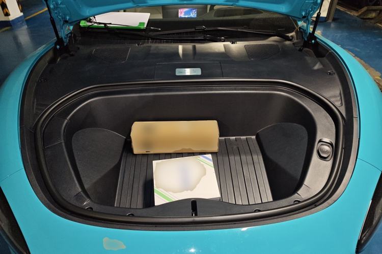 Used Xiaomi Auto SU7 2024 Four-Wheel Drive Ultra-Long Range Advanced Intelligent Driving Max Edition Engine Bay