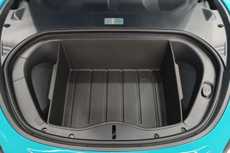 Used Xiaomi Auto SU7 2024 Rear-Drive Ultra-Long Range Advanced Pro-Level Intelligent Driving Version Engine Bay