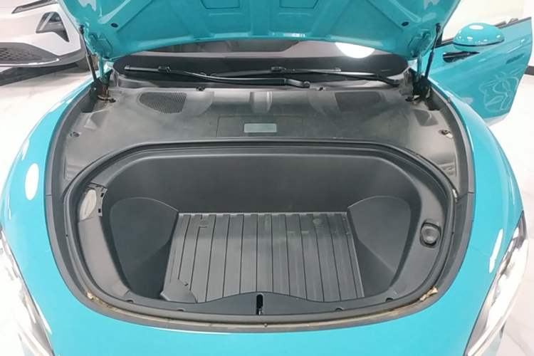 Used Xiaomi Auto SU7 2024 Rear-Drive Long-Range Intelligent Driving Version Engine Bay