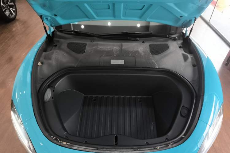 Used Xiaomi Auto SU7 2024 Rear-Drive Long-Range Intelligent Driving Version Engine Bay