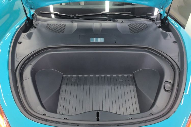 Used Xiaomi Auto SU7 2024 Four-Wheel Drive Ultra-Long Range Advanced Intelligent Driving Max Edition Engine Bay
