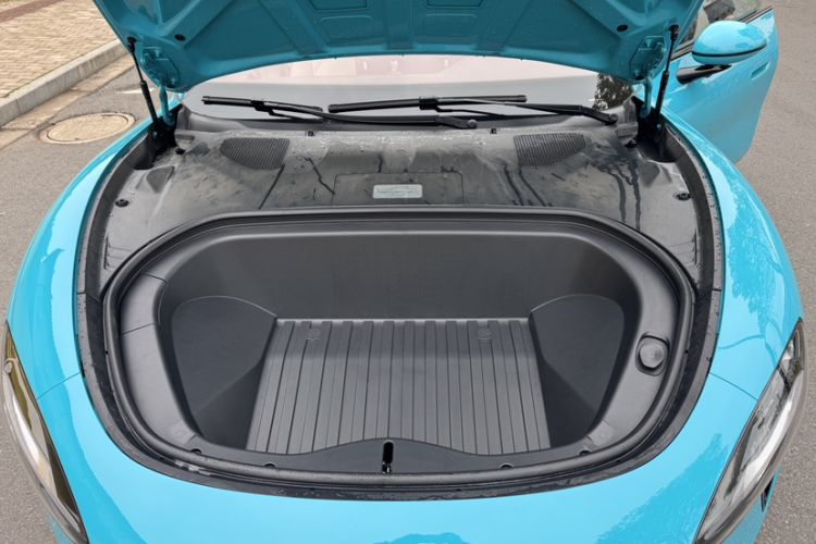 Used Xiaomi Auto SU7 2024 Rear-Drive Long-Range Intelligent Driving Version Engine Bay
