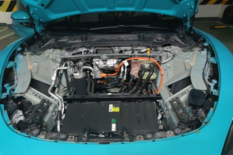 Used Xiaomi Auto SU7 2024 Rear-Drive Long-Range Intelligent Driving Version Engine Bay