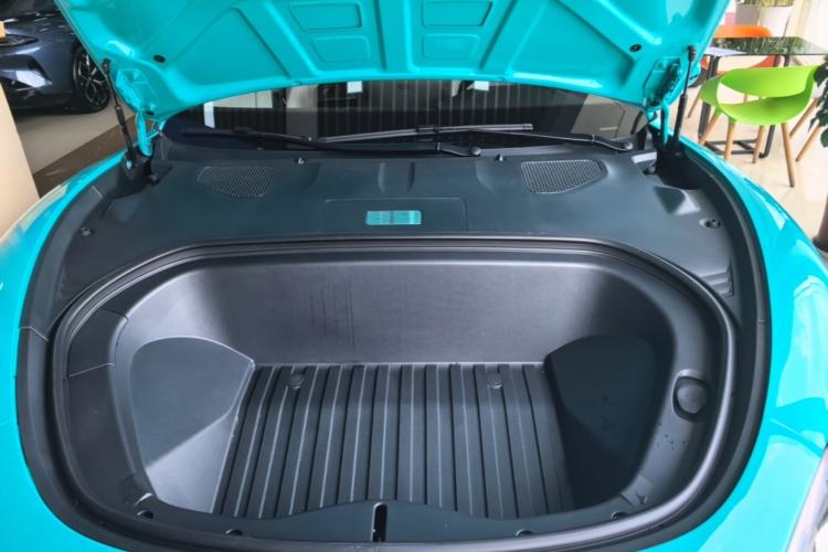 Used Xiaomi Auto SU7 2024 Rear-Drive Long-Range Intelligent Driving Version Engine Bay